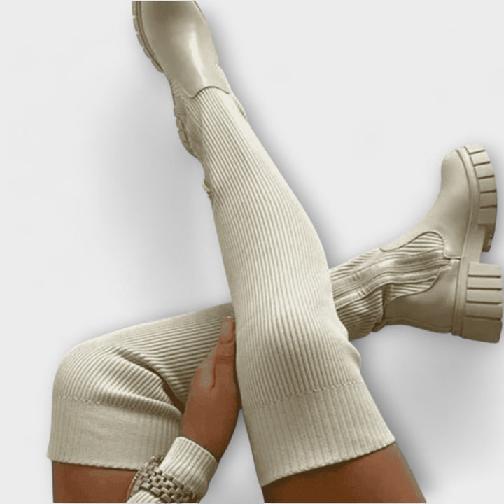 Tatjana - Čizme iznad koljena