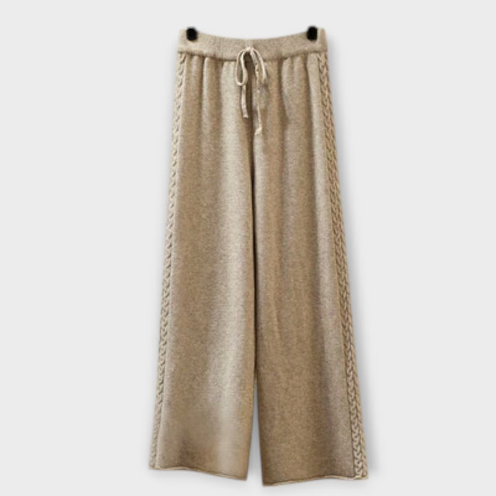 Ljerka – Elegantni set od pletenine