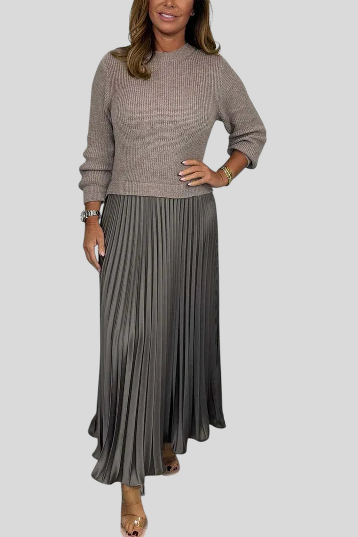 Claudia - Plisirana Haljina s Puloverom